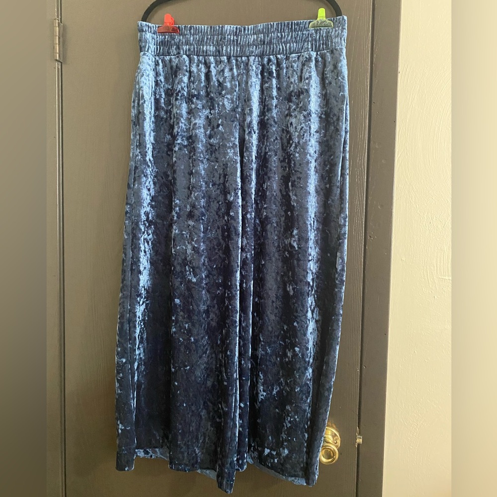 A New Day blue velvet wide leg pants, size XL